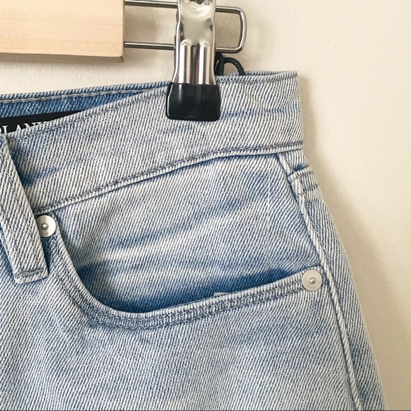 NWT Blank NYC The Fulton Light Wash Roll Up Raw Hem Jean Shorts - Picture 5 of 11